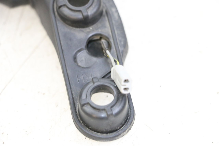 photo de REAR RIGHT TURN SIGNAL HUSQVARNA SVARTPILEN 401 (2018 - 2023) - Component detail