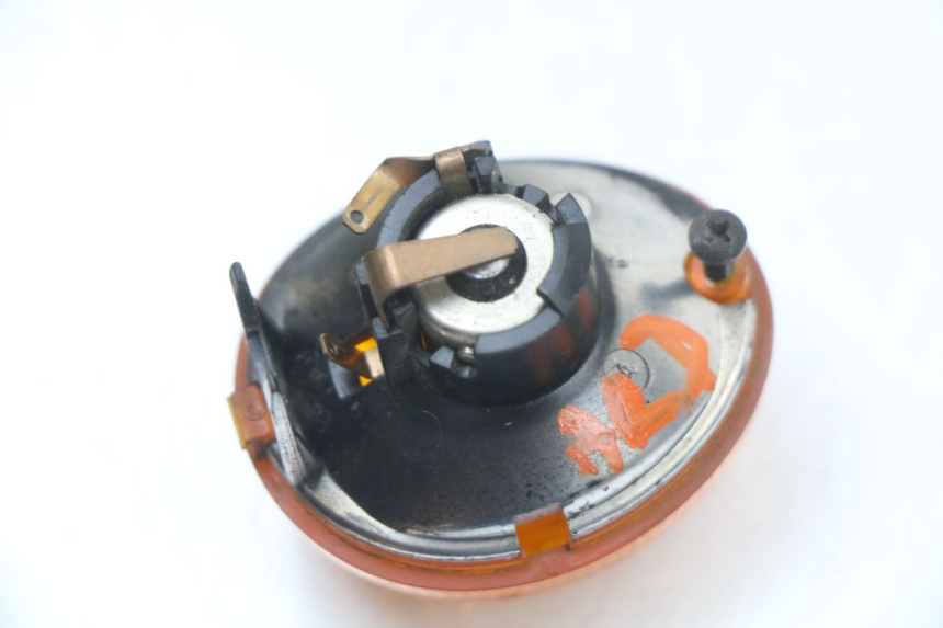 photo de REAR RIGHT TURN SIGNAL RENAULT KOURANOS 125 (2001 - 2004) - Technical close-up