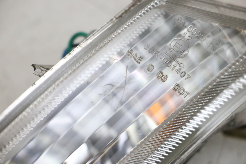 photo de RIGHT REAR TURN SIGNAL KYMCO LIKE 125 (2009 - 2016) - Alternative perspective