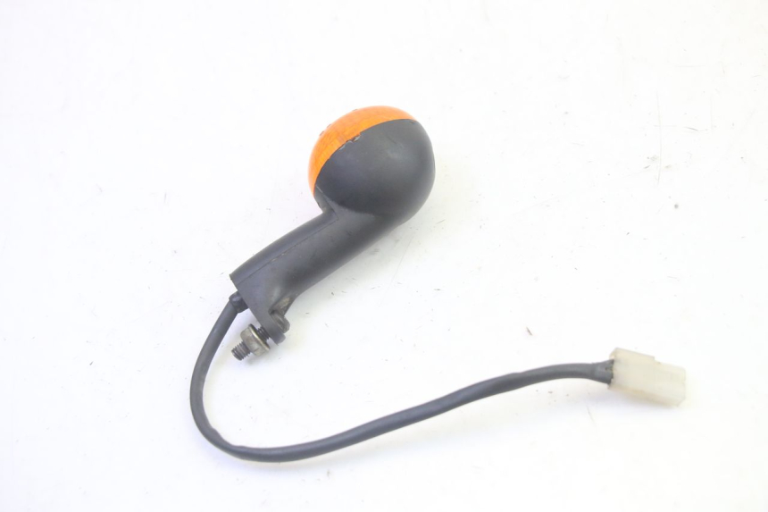 photo de RIGHT REAR TURN SIGNAL PEUGEOT LUDIX 50 (2005 - 2007) - Zoom on usage condition