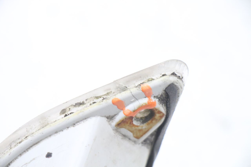 photo de REAR RIGHT TURN SIGNAL PIAGGIO VESPA GRANTURISMO 125 (2003 - 2007) - Alternative perspective