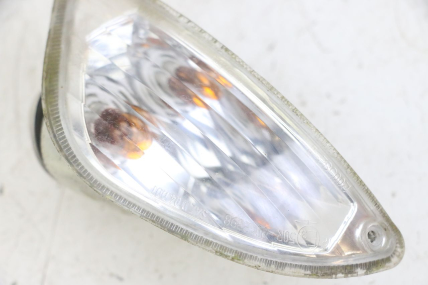 photo de REAR RIGHT TURN SIGNAL PIAGGIO VESPA LX 150 (2005 - 2013) - Zoom on usage condition