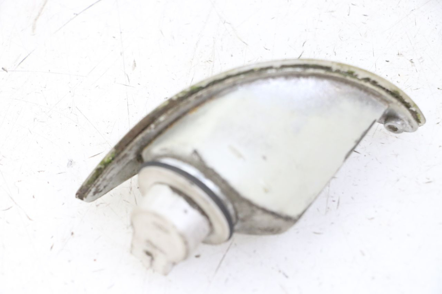 photo de REAR RIGHT TURN SIGNAL PIAGGIO VESPA LX 150 (2005 - 2013) - Fixing points details