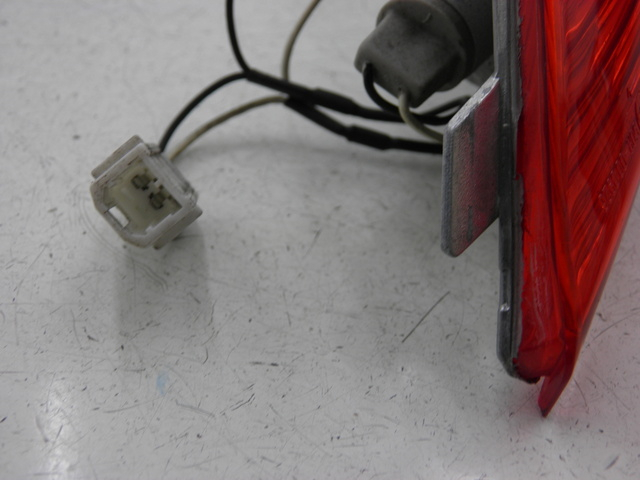 photo de REAR RIGHT TURN SIGNAL PIAGGIO XEVO 400 (2007) - Zoom on usage condition