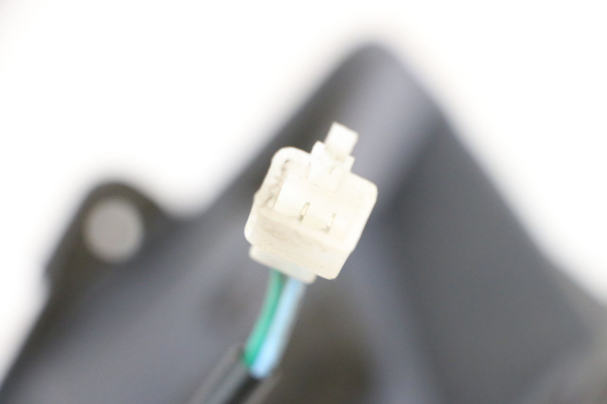 photo de REAR RIGHT TURN SIGNAL EFUN PUSA 1 - Fixing points details