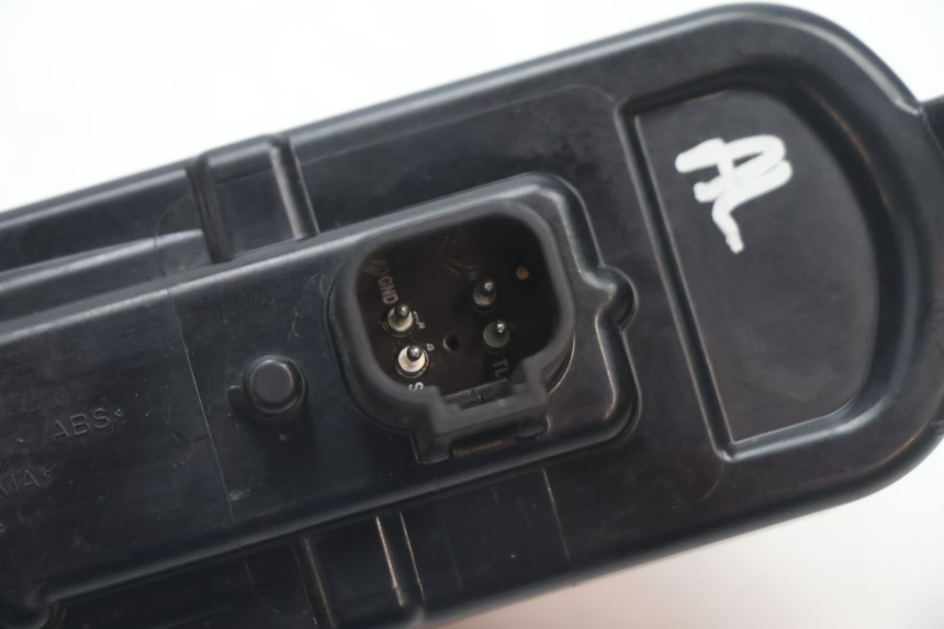 photo de REAR RIGHT TURN SIGNAL HARLEY DAVIDSON ROAD GLIDE FLTRXSE 1920 (2018 - 2022) - Surface and material condition