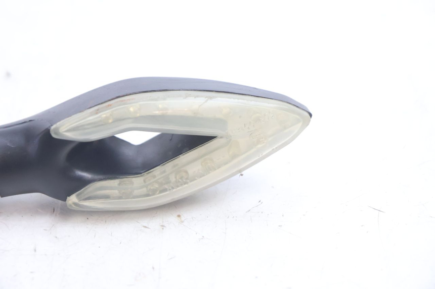 photo de REAR RIGHT TURN SIGNAL YAMASAKI ROADSTER 50 (2013 - 2018) - Component detail
