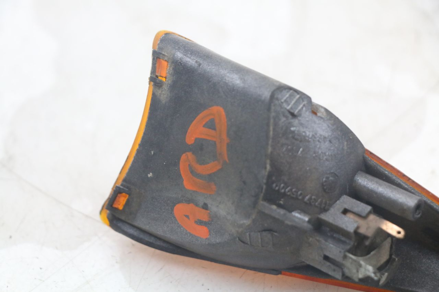 photo de RIGHT REAR TURN SIGNAL PEUGEOT SPEEDFIGHT 100 (1997 - 2007) - Surface and material condition