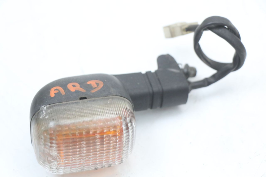 photo de REAR RIGHT TURN SIGNAL APRILIA SR CARB LC 2T 50 (2004 - 2012) - Zoom on usage condition