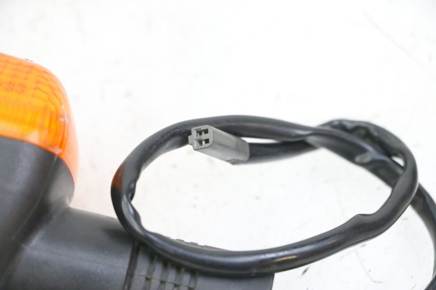 photo de REAR RIGHT TURN SIGNAL SUZUKI SV N 650 (1999 - 2002) - Zoom on usage condition