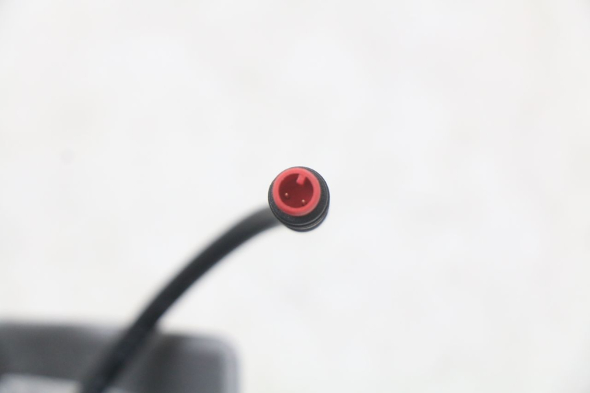 photo de REAR RIGHT TURN SIGNAL DUALTRON TOGO PLUS 1 - Checked used part