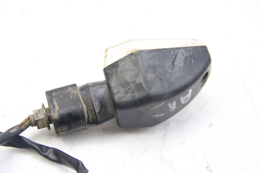 photo de REAR RIGHT TURN SIGNAL SYM WOLF SB 125 (2011 - 2018) - Zoom on usage condition