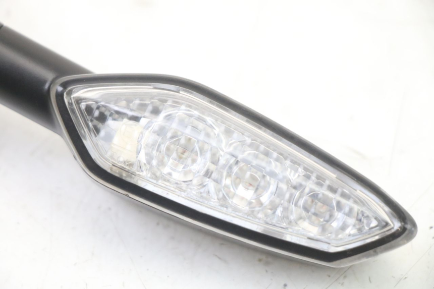 photo de REAR RIGHT TURN SIGNAL YAMAHA YP T-MAX TMAX 530 (2017 - 2020) - Zoom on usage condition