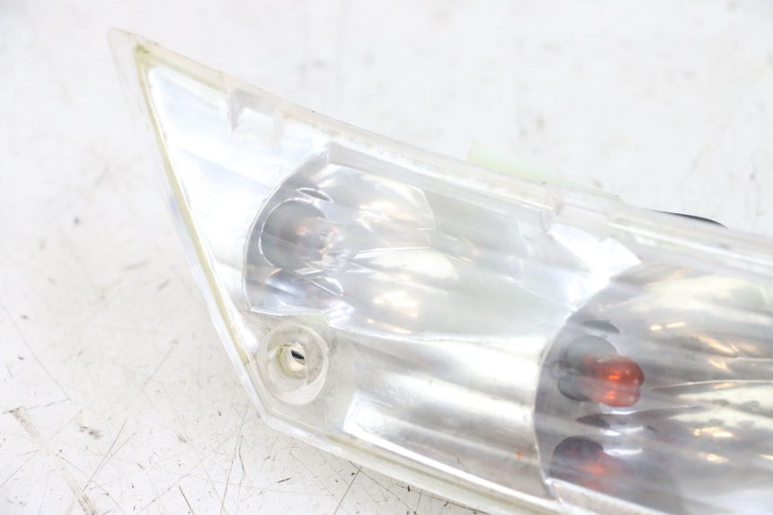 photo de RIGHT REAR TURN SIGNAL PIAGGIO ZIP 2T 50 (2009 - 2019) - Alternative perspective
