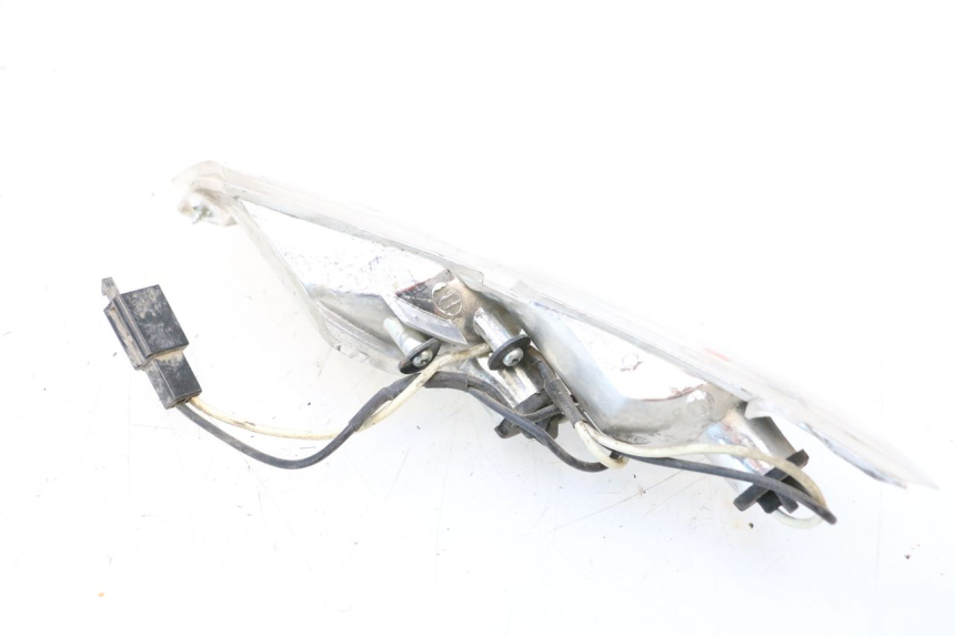 photo de REAR RIGHT TURN SIGNAL PIAGGIO ZIP 4T 50 (2018 - 2020) - Alternative perspective