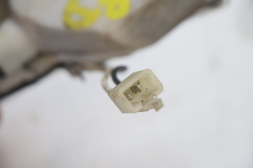 photo de REAR RIGHT TURN SIGNAL PIAGGIO ZIP 4T 50 (2006 - 2017) - Fixing points details