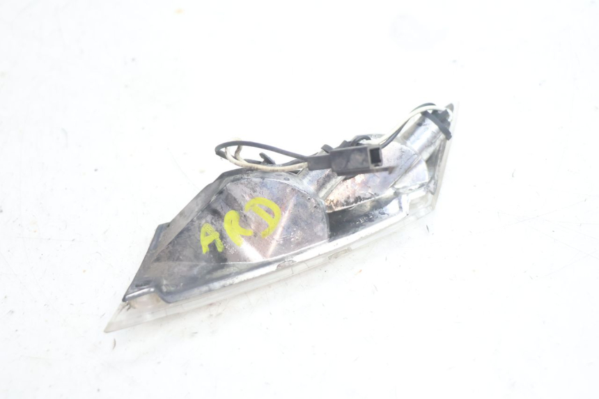 photo de REAR RIGHT TURN SIGNAL PIAGGIO ZIP IGET 4T 50 (2021 - 2023) - Fixing points details