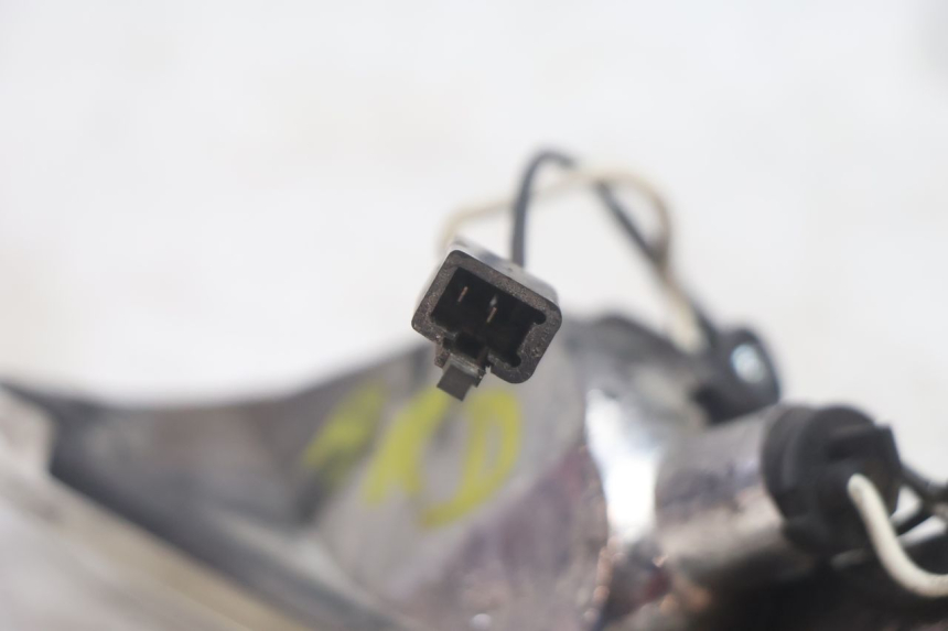 photo de REAR RIGHT TURN SIGNAL PIAGGIO ZIP IGET 4T 50 (2021 - 2023) - Surface and material condition