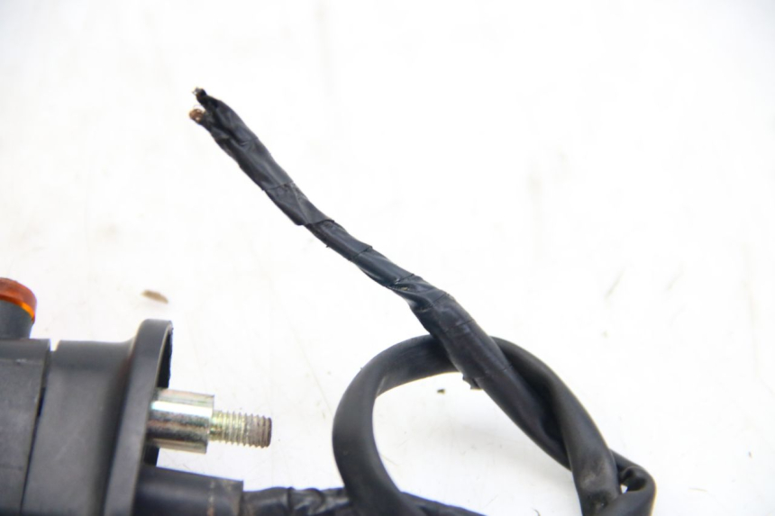 photo de REAR RIGHT TURN SIGNAL KAWASAKI ZX-6R ZX6R 600 (1995 - 1997) - Surface and material condition