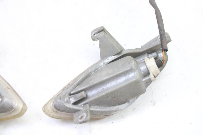photo de REAR TURN SIGNAL SYM FIDDLE 2 S 125 (2012 - 2014) - Surface and material condition