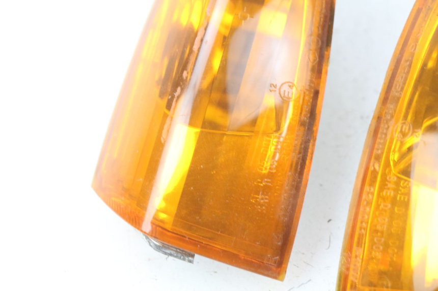 photo de REAR TURN SIGNAL PIAGGIO FLY 125 (2005 - 2012) - Fixing points details