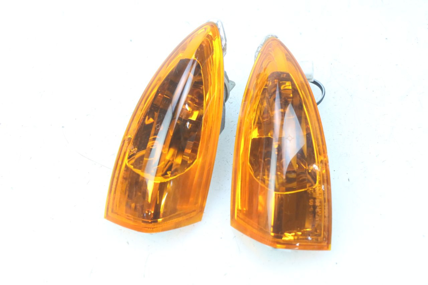 photo de REAR TURN SIGNAL PIAGGIO FLY 100 (2006 - 2010) - Component detail