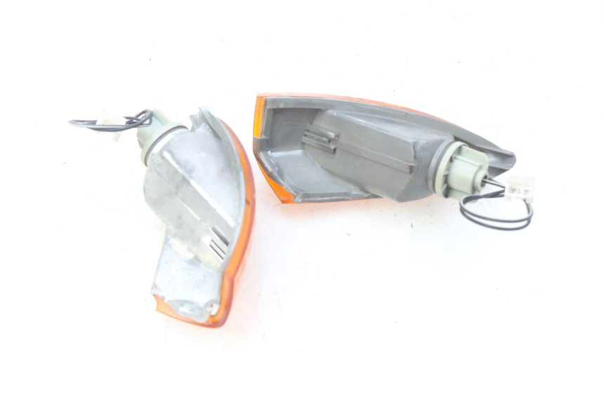 photo de REAR TURN SIGNAL PIAGGIO FLY 100 (2006 - 2010) - Zoom on usage condition
