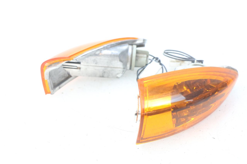 photo de REAR TURN SIGNAL PIAGGIO FLY 100 (2006 - 2010) - Fixing points details