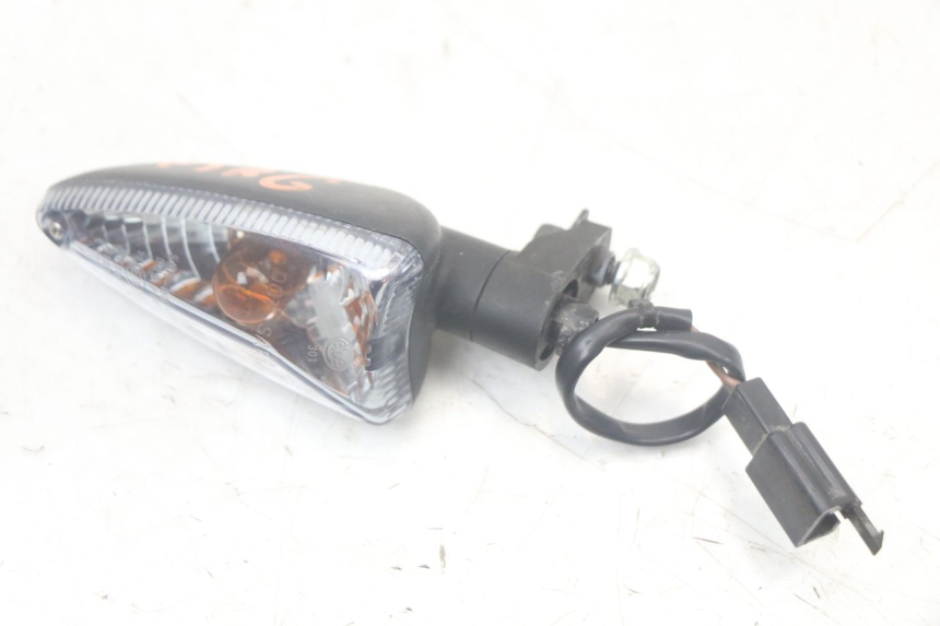 photo de LEFT REAR TURN SIGNAL YAMAHA AEROX 2T 50 (2013 - 2017) - Zoom on usage condition