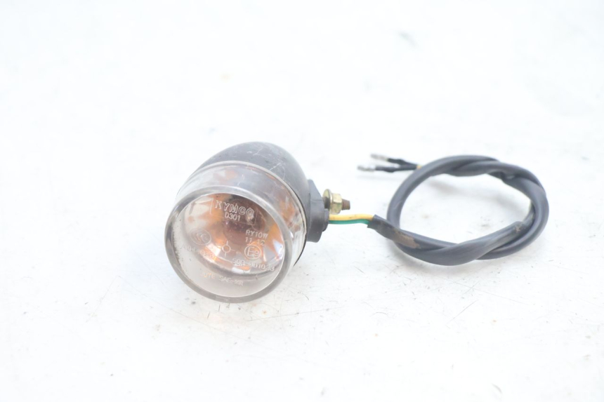 photo de Left rear turn signal KYMCO AGILITY FR 2T 50 (2012 - 2017) - Zoom on usage condition