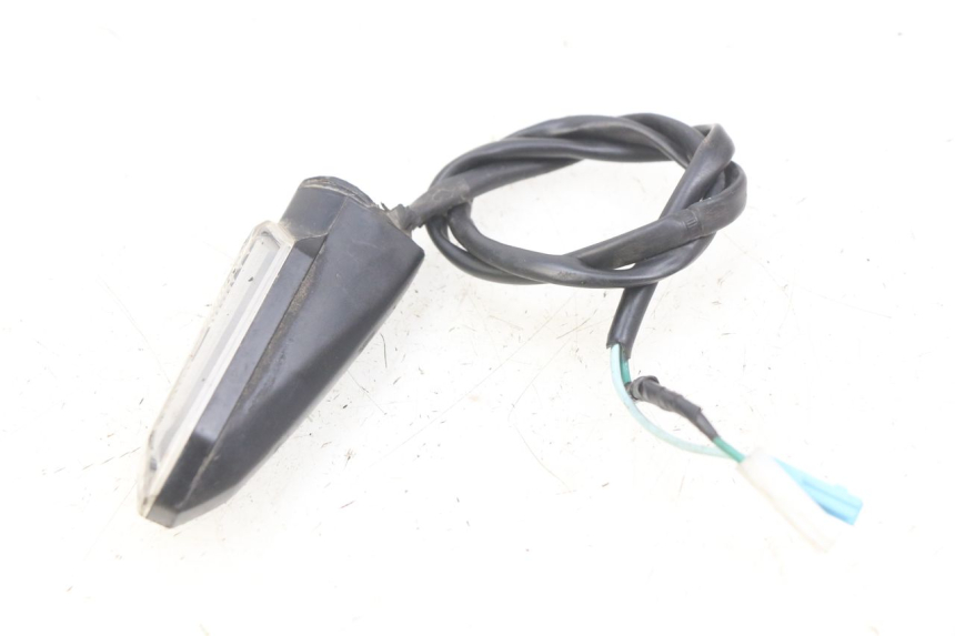 photo de LEFT REAR TURN SIGNAL HONDA CB R 1000 (2018 - 2023) - Zoom on usage condition