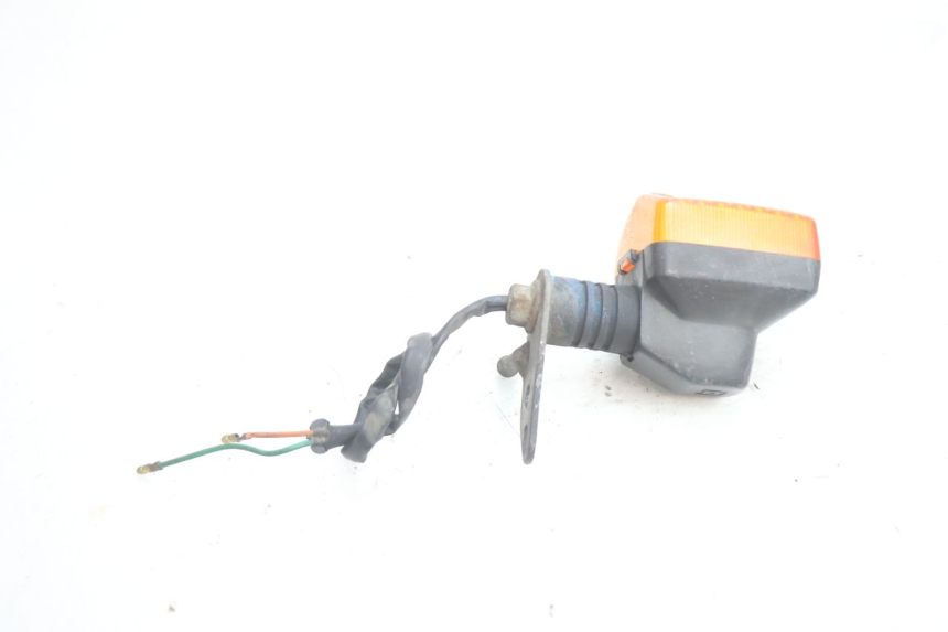 photo de REAR LEFT TURN SIGNAL HONDA CB TWO FIFTY 250 (1991 - 2002) - Technical close-up