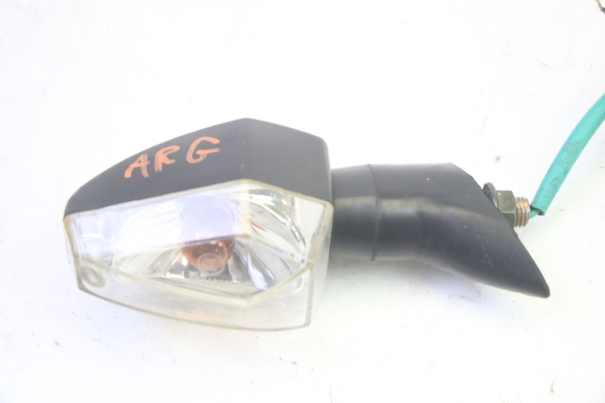 photo de LEFT REAR TURN SIGNAL SYM CROX 4T 50 (2016 - 2023) - Zoom on usage condition