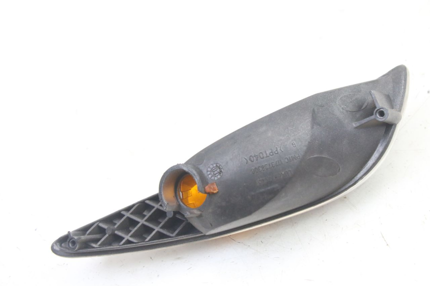 photo de LEFT REAR TURN SIGNAL PEUGEOT ELYSTAR 50 (2002 - 2014) - Fixing points details