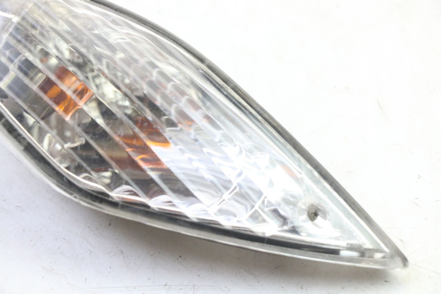 photo de LEFT REAR TURN SIGNAL SYM FIDDLE 3 III 125 (2014 - 2020) - Zoom on usage condition