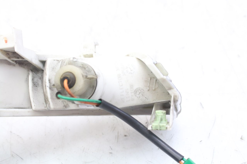 photo de REAR LEFT TURN SIGNAL PEUGEOT GEOPOLIS RS 125 (2007 - 2009) - Component detail