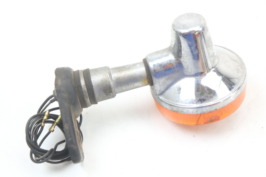 photo de REAR LEFT TURN SIGNAL SUZUKI GN 125 (1997 - 2000) - Technical close-up