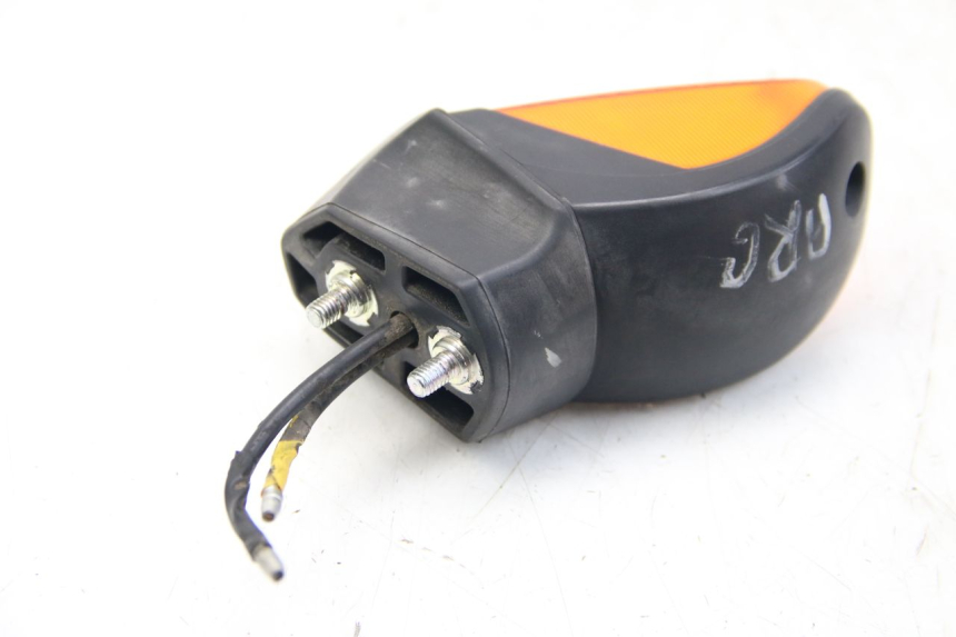 photo de LEFT REAR TURN SIGNAL YAMAHA HW XENTER 125 (2011 - 2017) - Alternative perspective