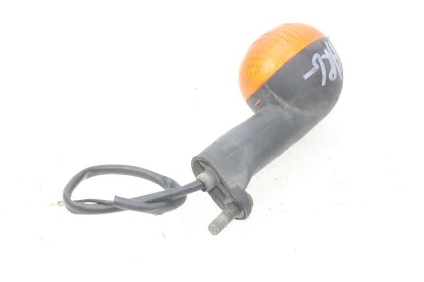 photo de LEFT REAR TURN SIGNAL PEUGEOT LUDIX 50 (2008 - 2017) - Alternative perspective