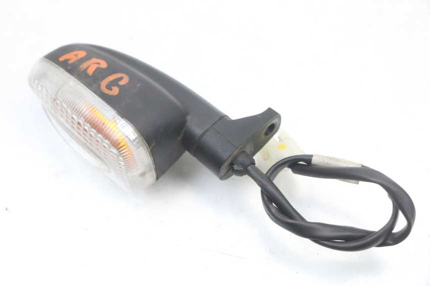 photo de REAR LEFT TURN SIGNAL MOTO GUZZI NORGE 8V GT 1200 (2011 - 2016) - Zoom on usage condition