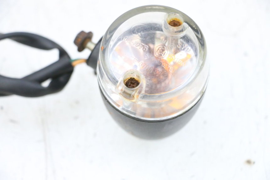 photo de REAR LEFT TURN SIGNAL SYM ORBIT 2 50 (2008 - 2014) - Zoom on usage condition