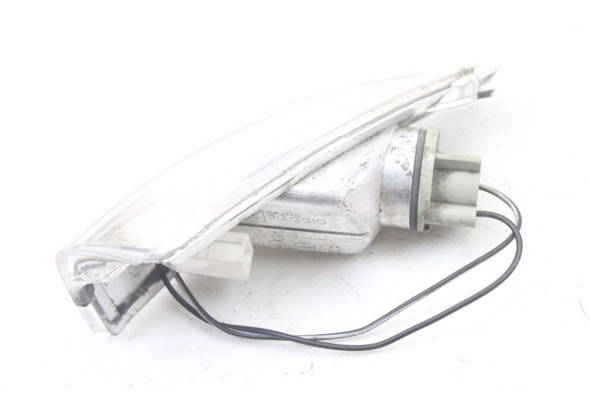 photo de LEFT REAR TURN SIGNAL PIAGGIO FLY 2T 50 (2004 - 2017) - Zoom on usage condition