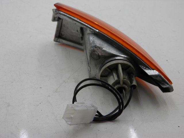 photo de REAR LEFT TURN SIGNAL PIAGGIO FLY 100 (2006 - 2010) - Zoom on usage condition
