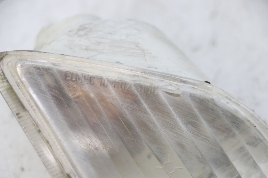 photo de REAR LEFT TURN SIGNAL PIAGGIO VESPA GRANTURISMO 200 (2004 - 2005) - Checked used part