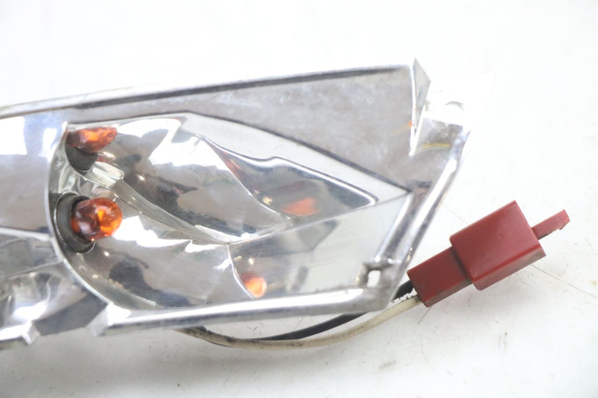 photo de LEFT REAR TURN SIGNAL PIAGGIO ZIP 2T 50 (2009 - 2019) - Zoom on usage condition