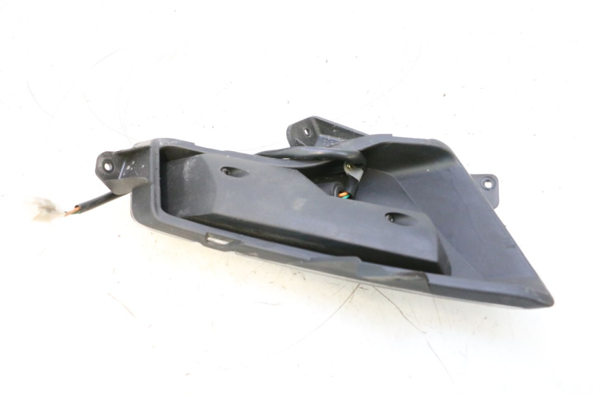photo de REAR LEFT TURN SIGNAL EFUN PUSA 1 - Fixing points details