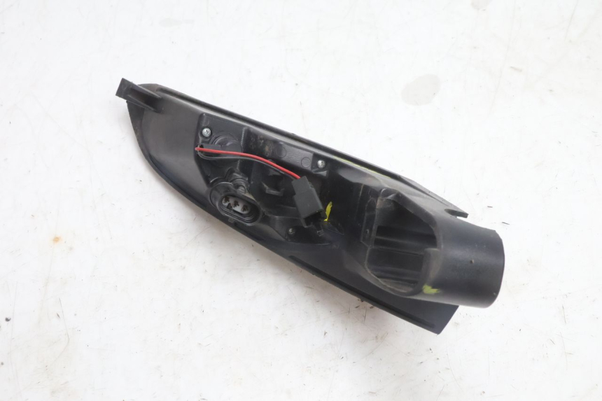 photo de REAR LEFT TURN SIGNAL PEUGEOT SATELIS 125 (2013 - 2018) - Product overview