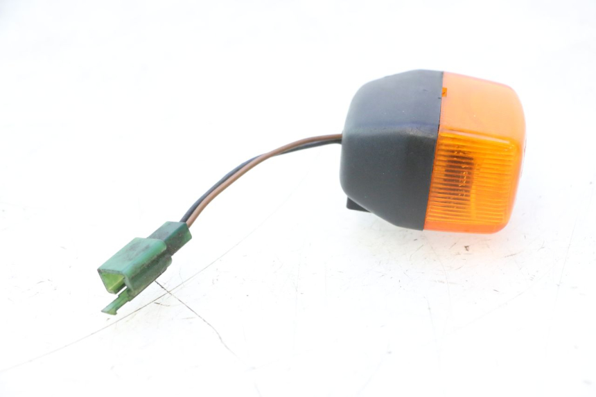 photo de REAR LEFT TURN SIGNAL YAMAHA SLIDER 50 (1999 - 2004) - Alternative perspective