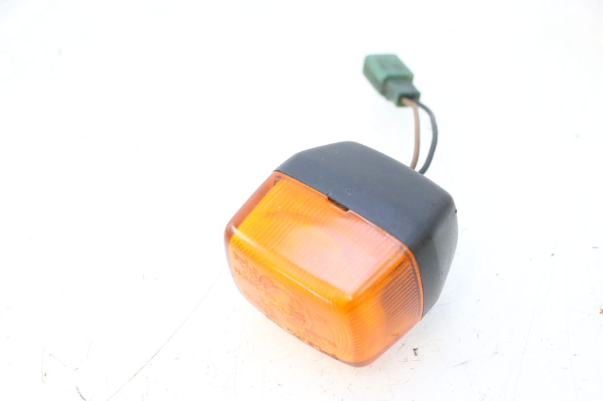 photo de REAR LEFT TURN SIGNAL YAMAHA SLIDER 50 (1999 - 2004) - Technical close-up