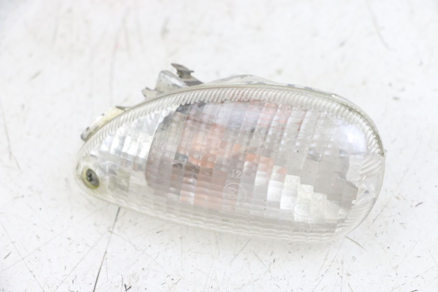 photo de REAR LEFT TURN SIGNAL PIAGGIO TYPHOON 50 (2000 - 2009) - Zoom on usage condition